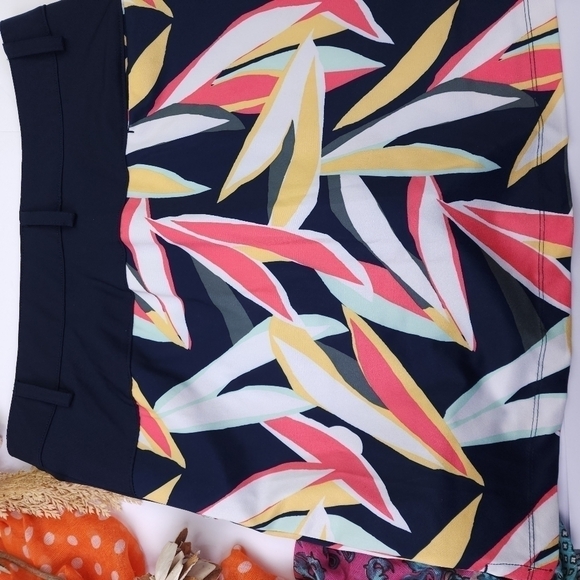 New Lady Hagen Navy Blue Floral Golf Tennis Skort Sz 4 - Picture 9 of 10